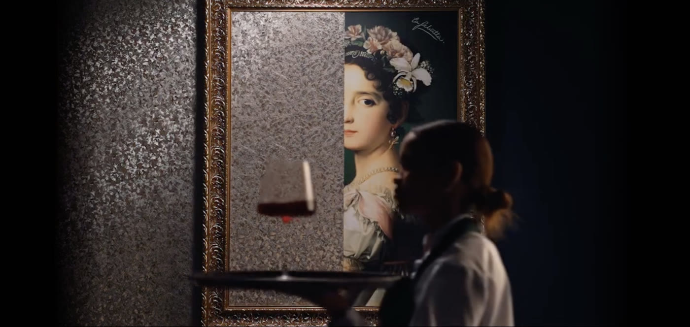 Atmosphere of La Felicità restaurant with art direction